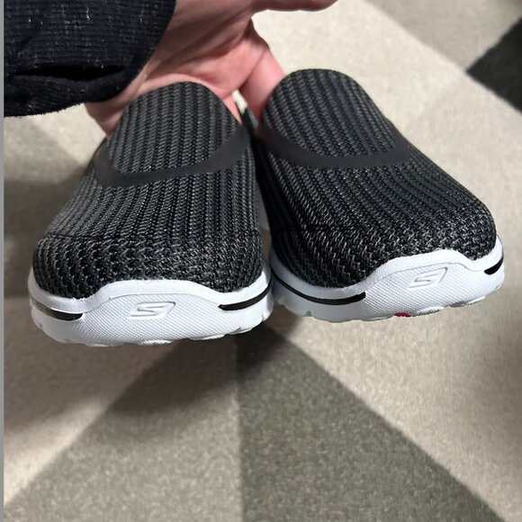 NWT Skechers GO WALK 3 Black Slip-on Walking Sneakers Women's Size 9 - Picture 5 of 14